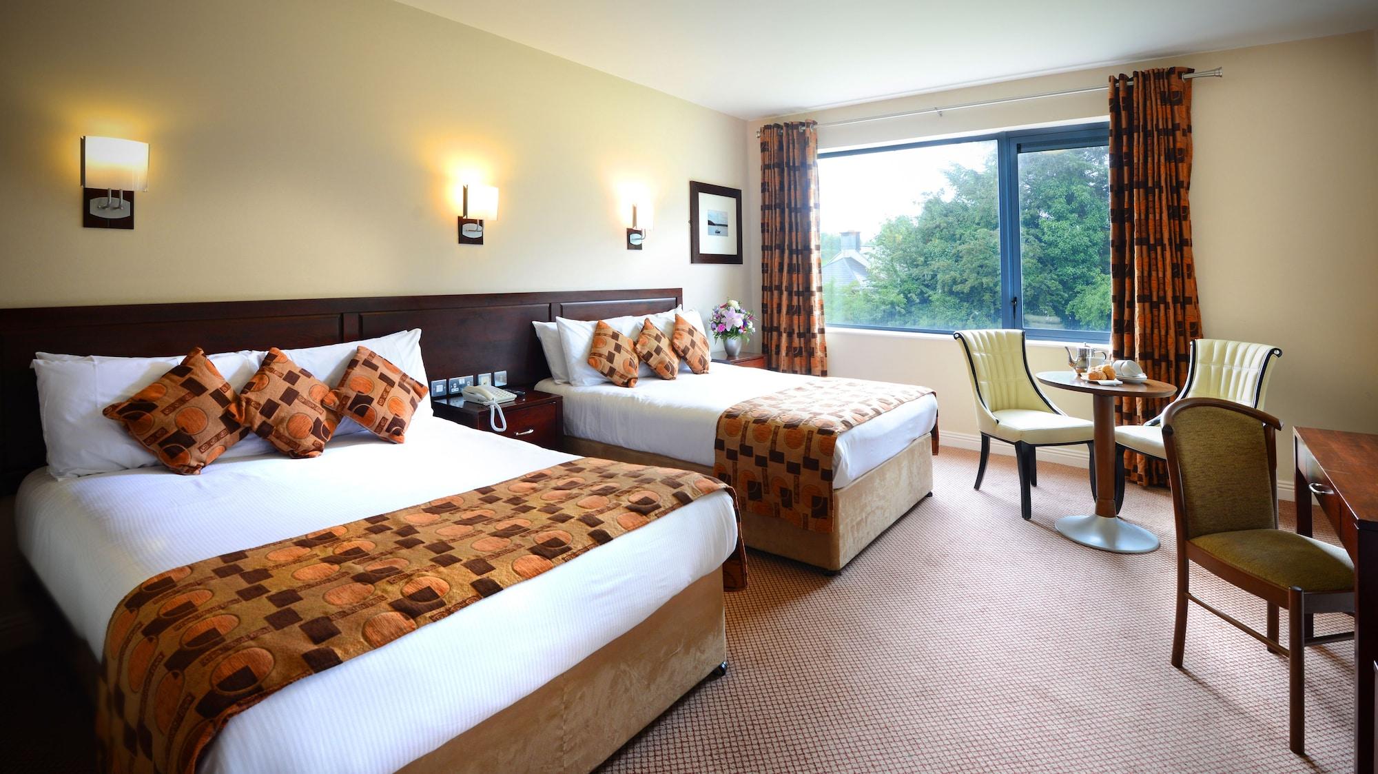 Kiltimagh Park Hotel Ngoại thất bức ảnh