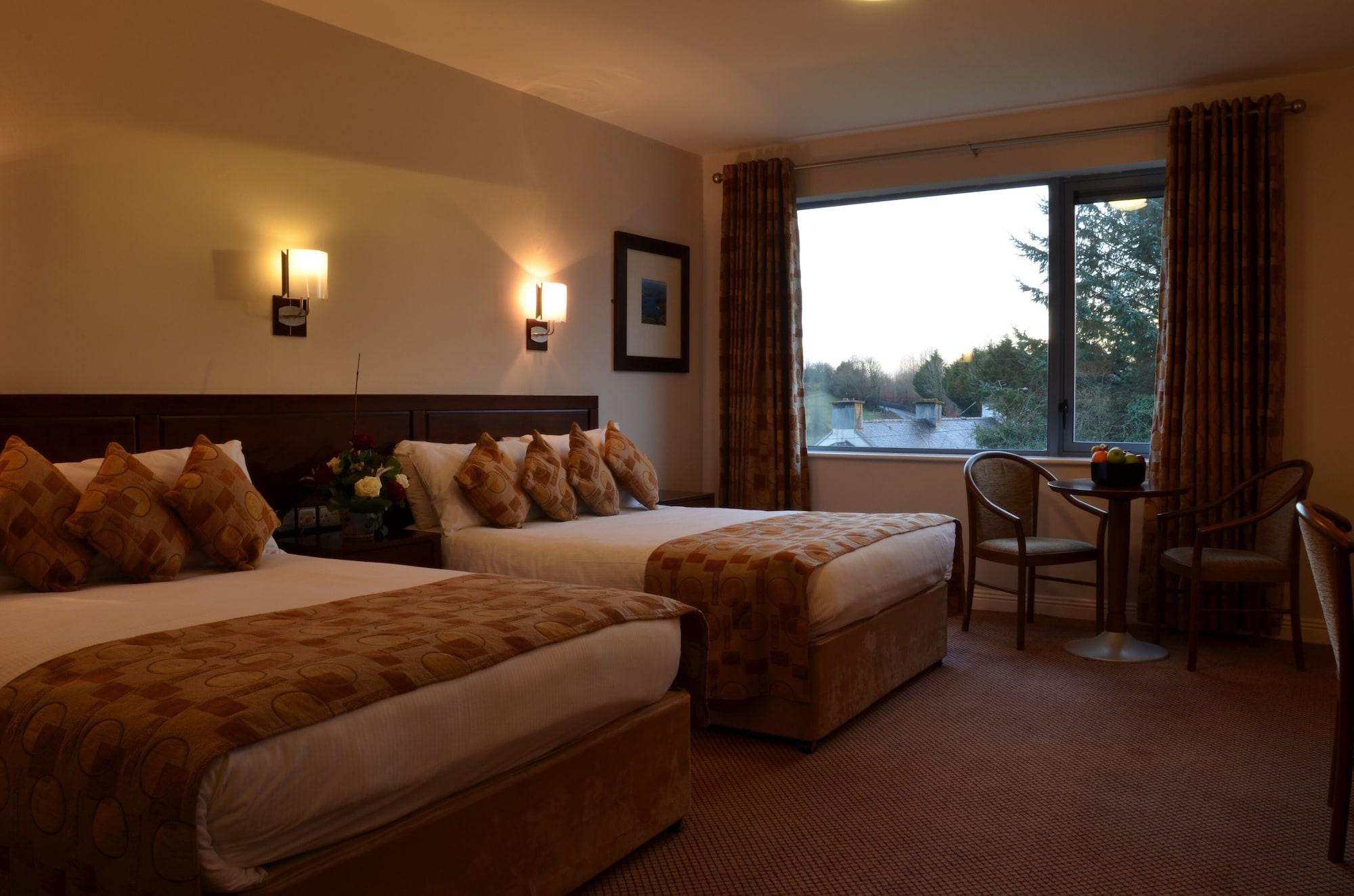 Kiltimagh Park Hotel Ngoại thất bức ảnh